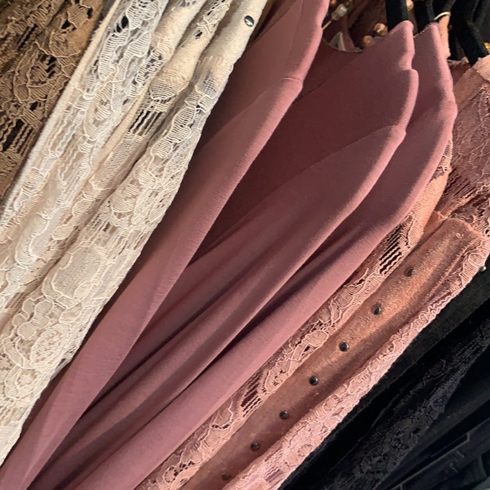 Mod Ref - BLUSH Perfect Tee❤️❤️❤️ MOD REF - Picture 3 of 7